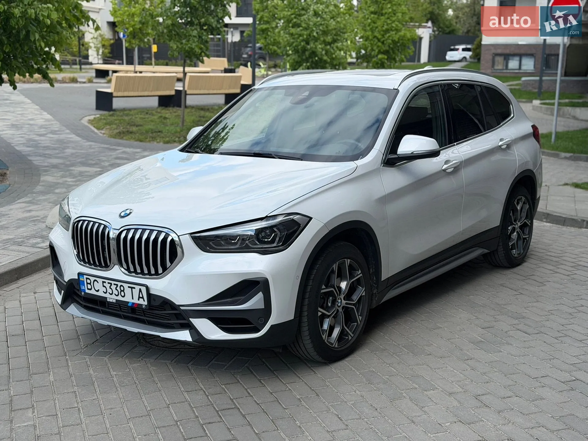 2021 BMW X1 - мініатюра 2
