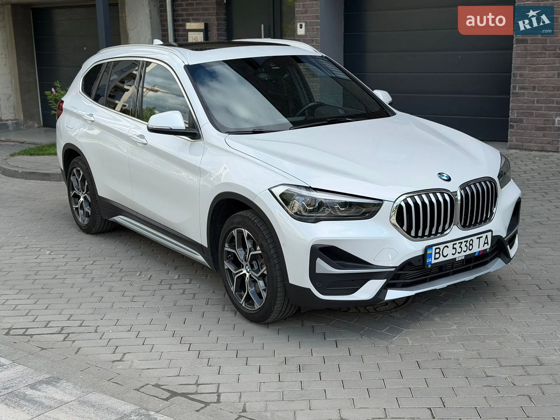 2021 BMW X1 - фото 1