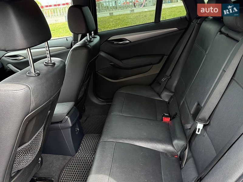 Внедорожник / Кроссовер BMW X1 2013 в Львове