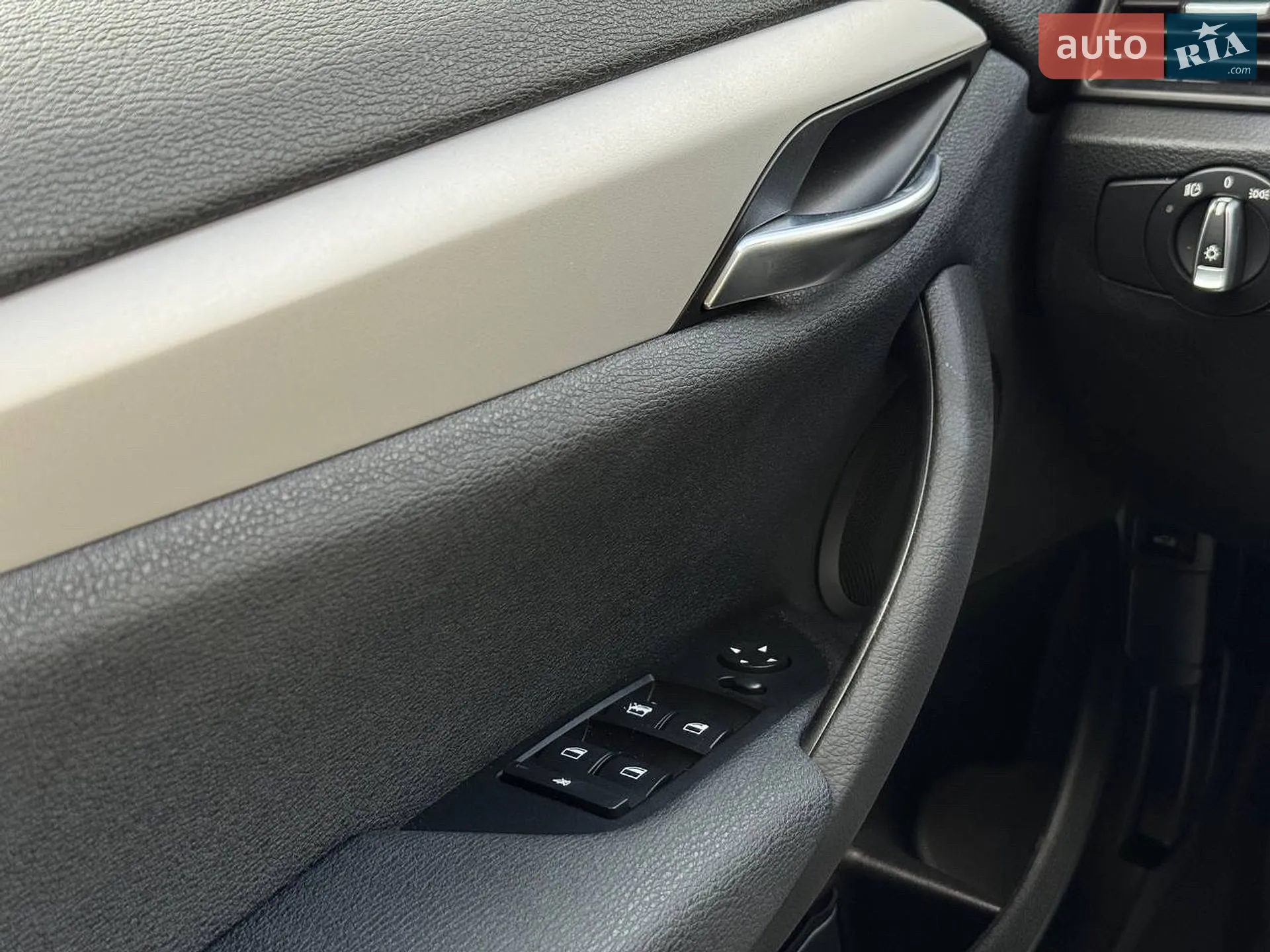 2015 BMW X1 - мініатюра 15