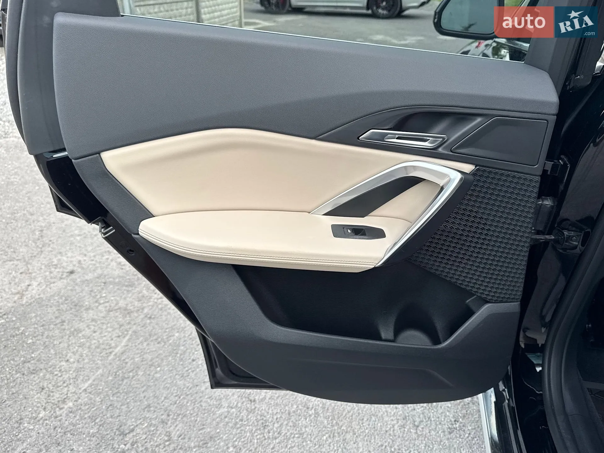 2025 BMW X1 - мініатюра 38