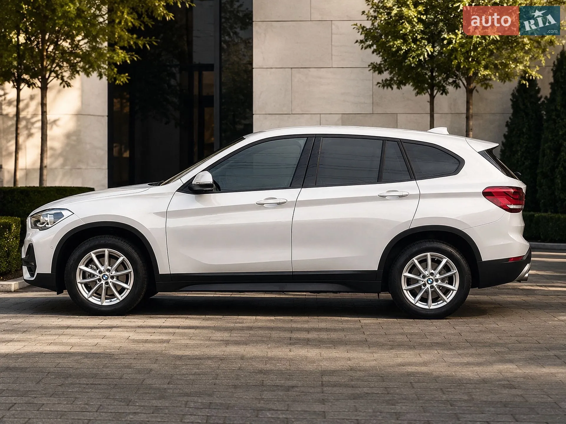 2022 BMW X1 - мініатюра 2