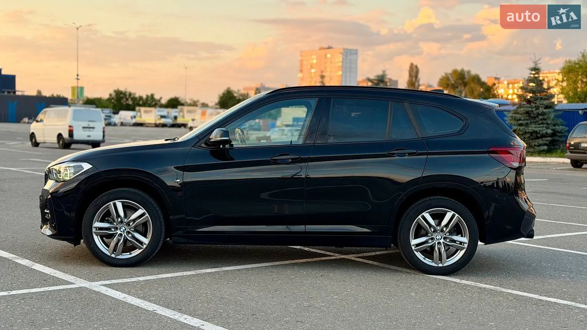 2022 BMW X1 - мініатюра 2