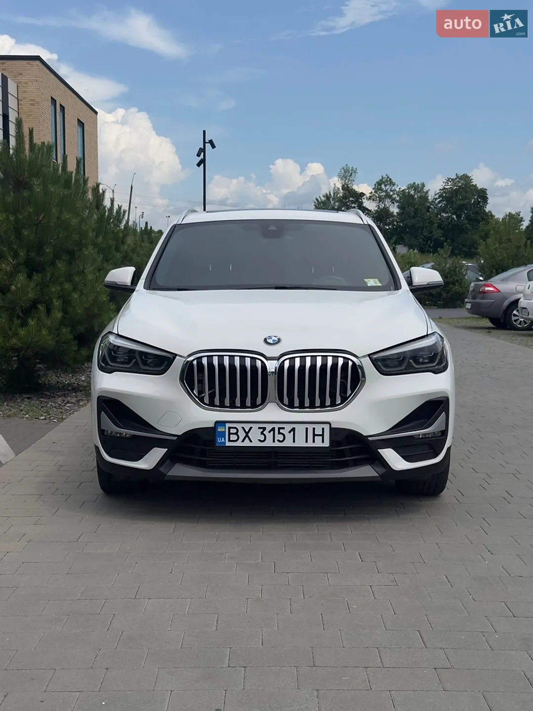 2019 BMW X1 - фото 1