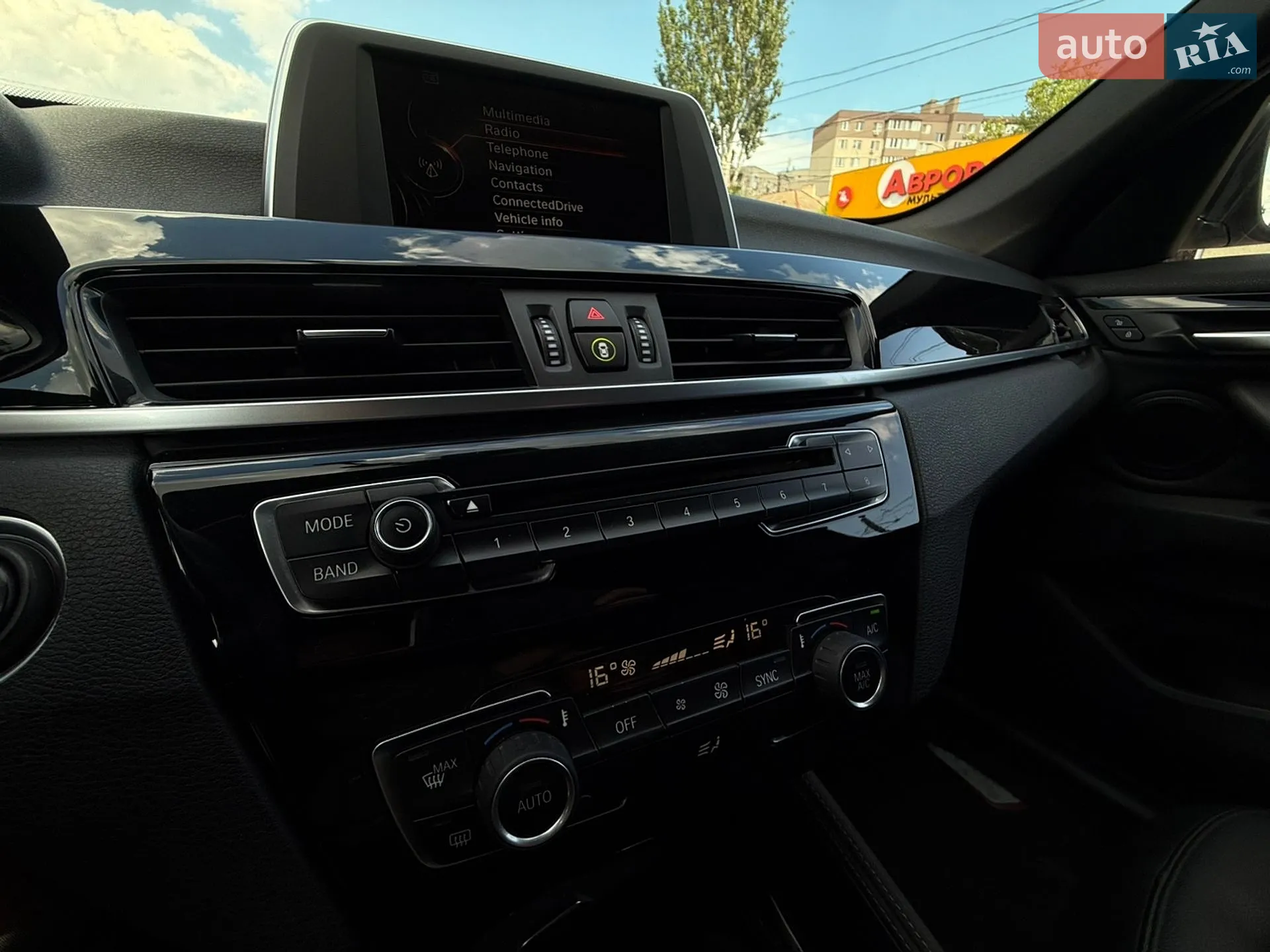 2015 BMW X1 - мініатюра 72