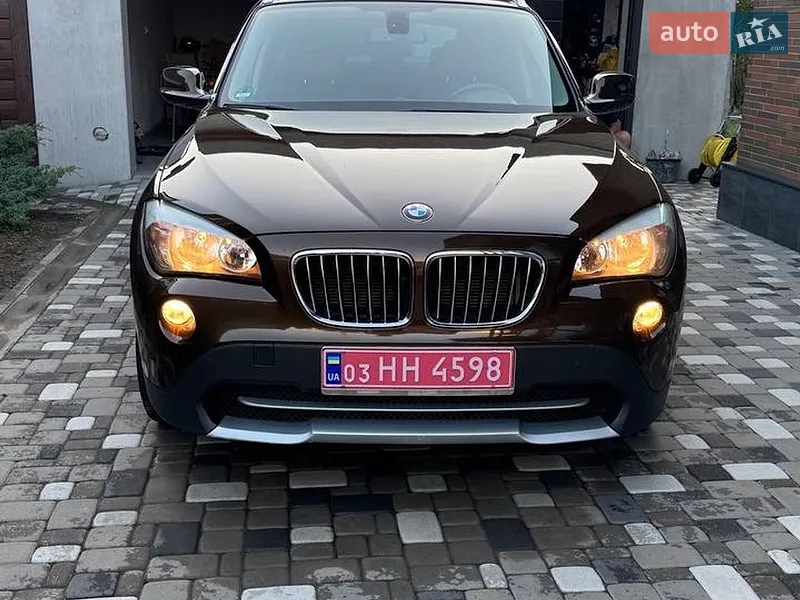BMW X1 2011