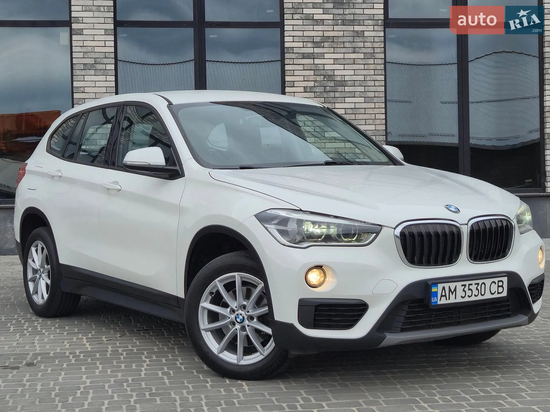 2017 BMW X1 - мініатюра 2