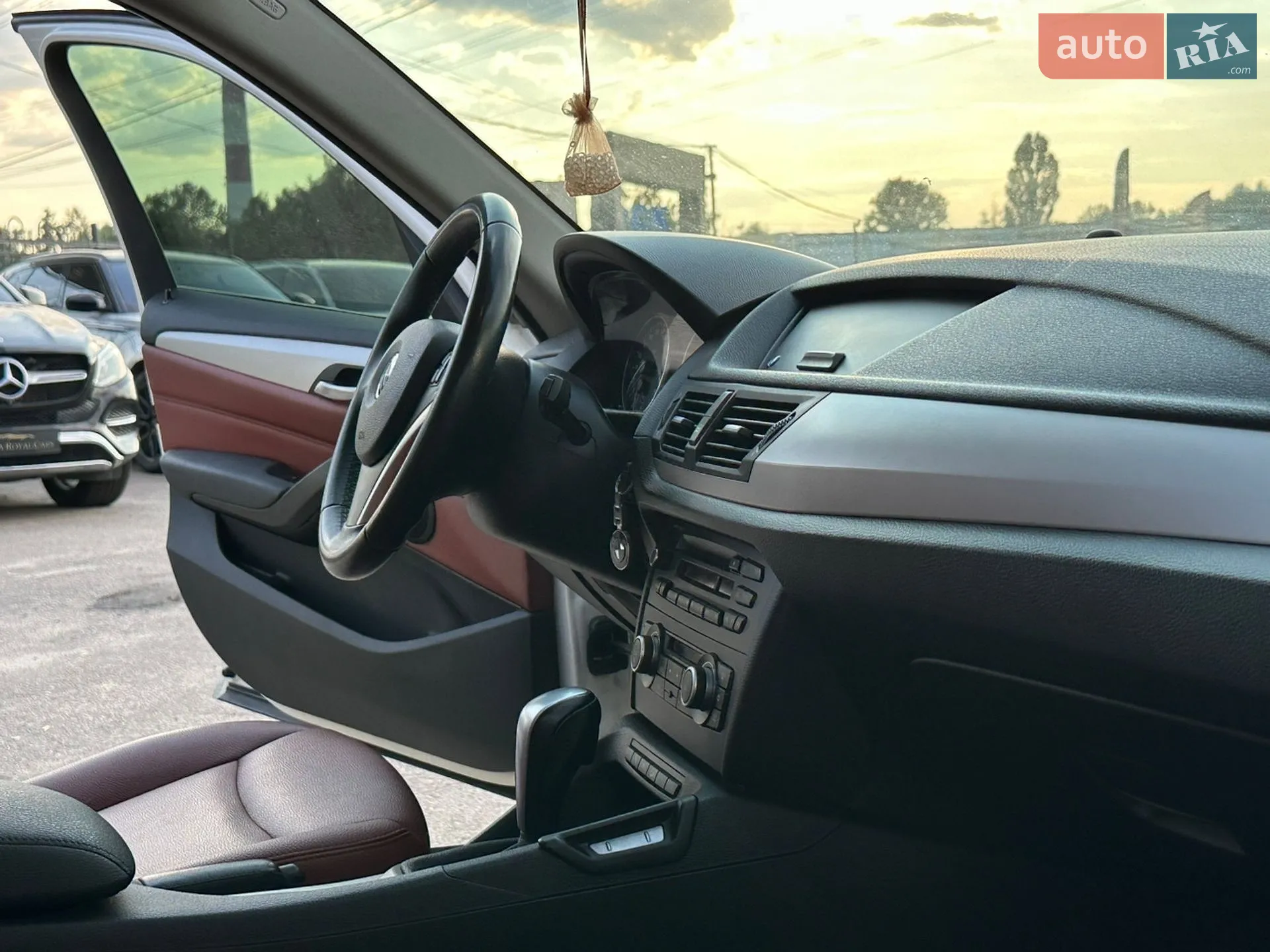2010 BMW X1 - мініатюра 23