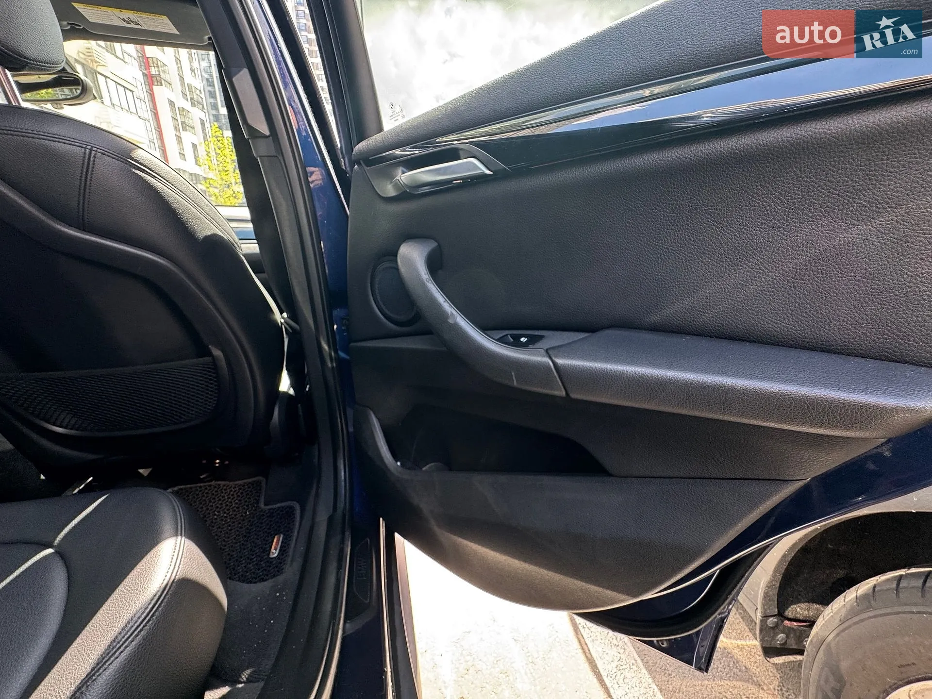 2016 BMW X1 - мініатюра 16