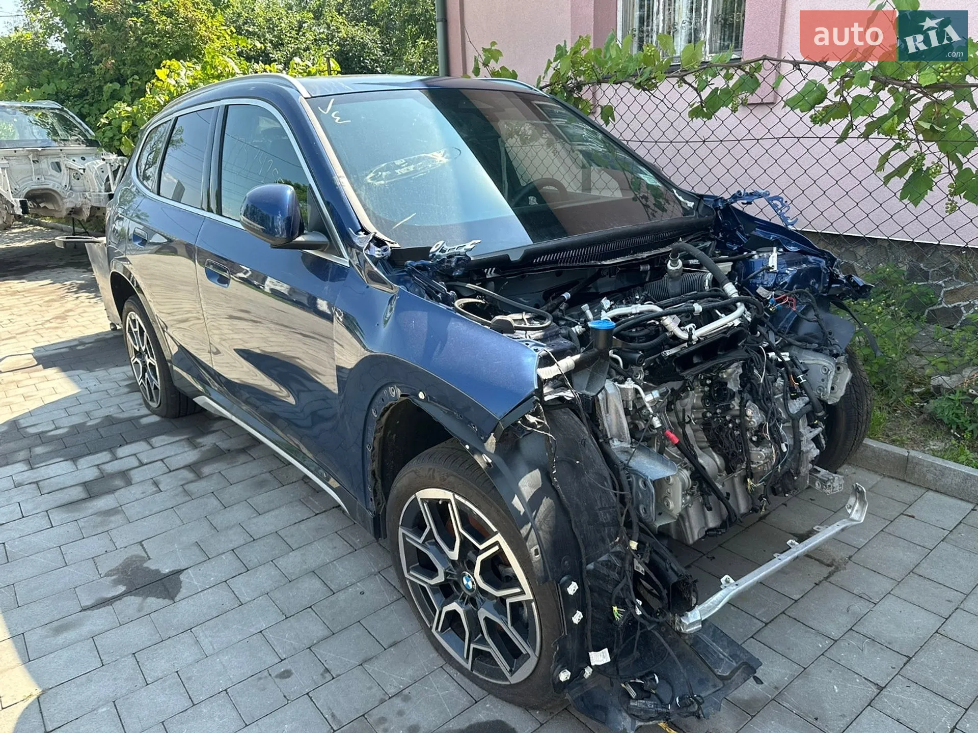 2025 BMW X1 - фото 1