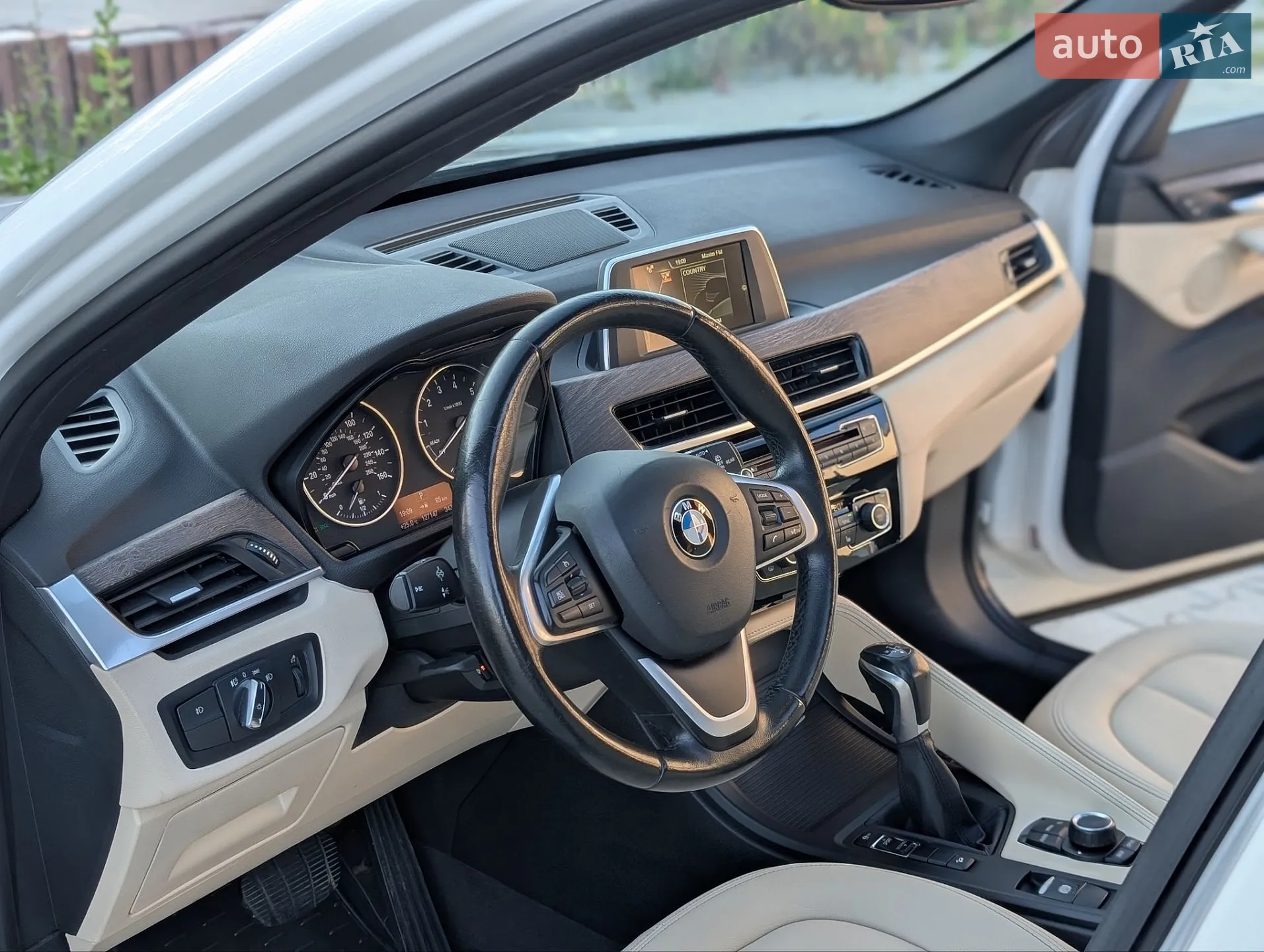 2016 BMW X1 - мініатюра 71
