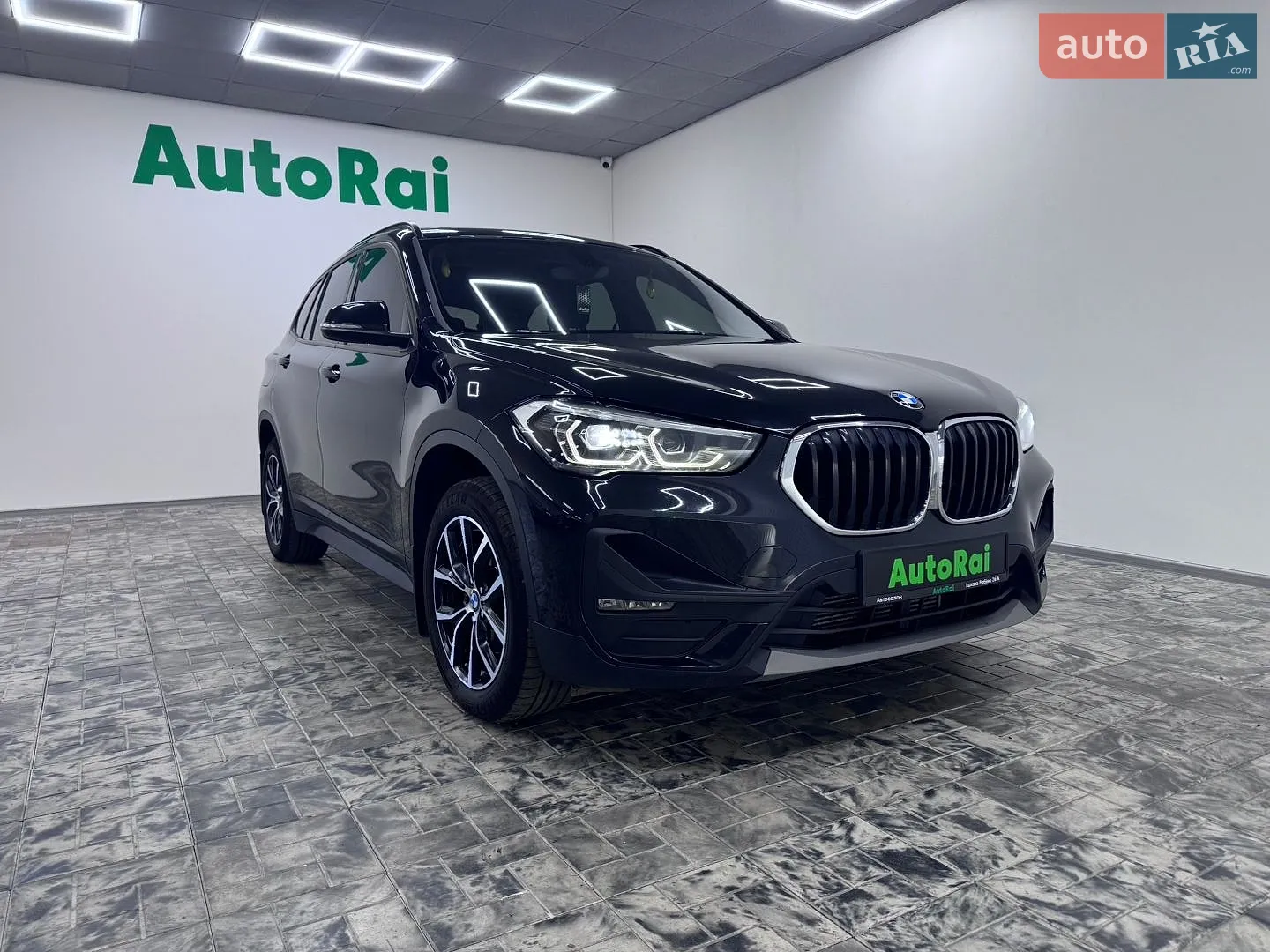 2020 BMW X1 - фото 1