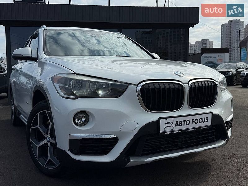 Внедорожник / Кроссовер BMW X1 2016 в Киеве