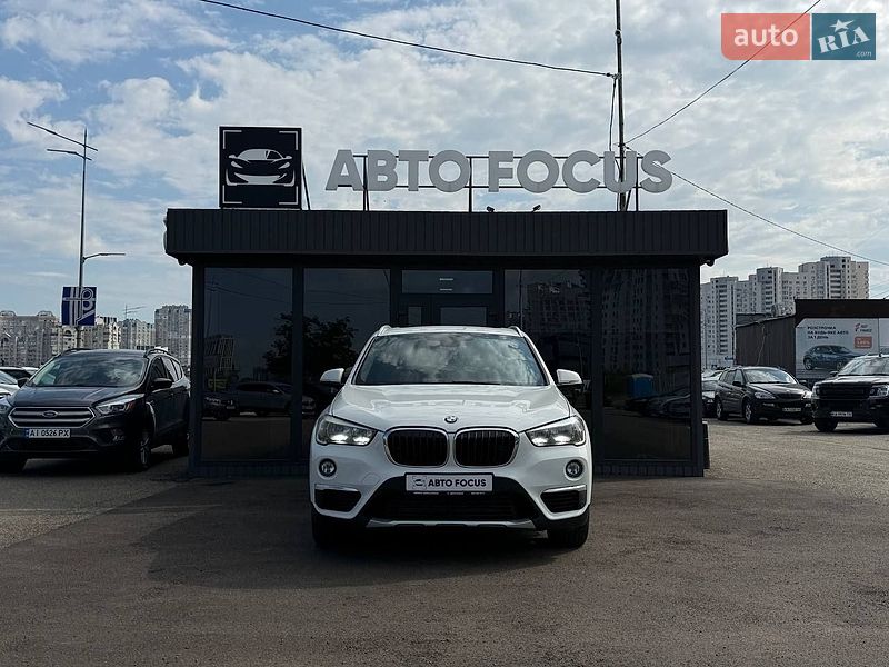 Внедорожник / Кроссовер BMW X1 2016 в Киеве