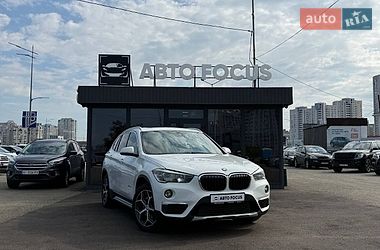 Внедорожник / Кроссовер BMW X1 2016 в Киеве