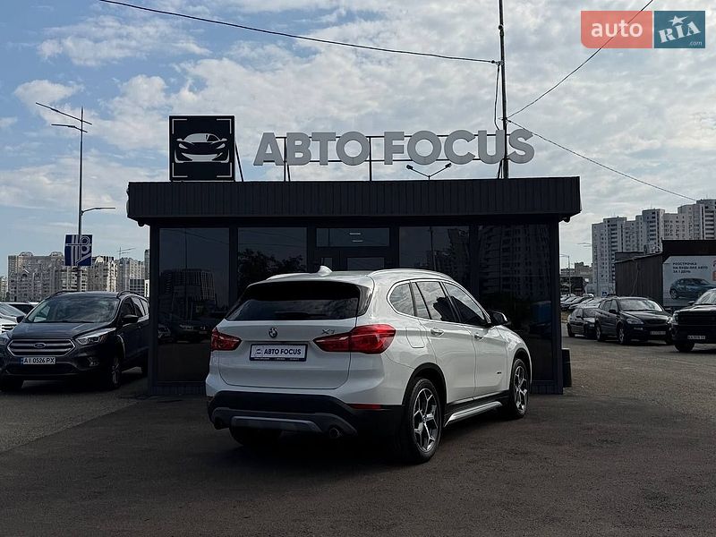 Внедорожник / Кроссовер BMW X1 2016 в Киеве