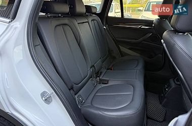 Внедорожник / Кроссовер BMW X1 2016 в Киеве