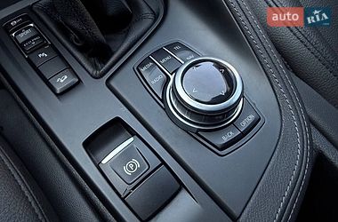 Внедорожник / Кроссовер BMW X1 2016 в Киеве