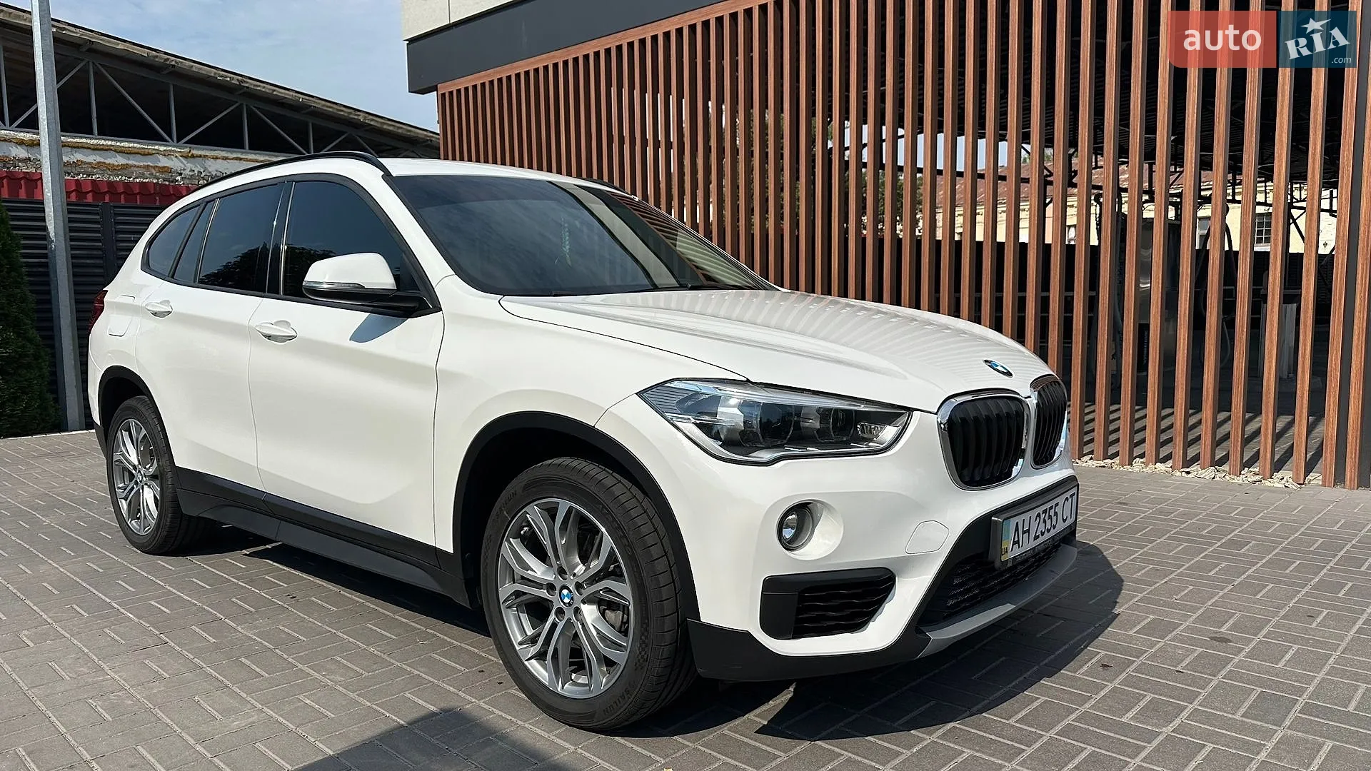 2017 BMW X1 - мініатюра 2