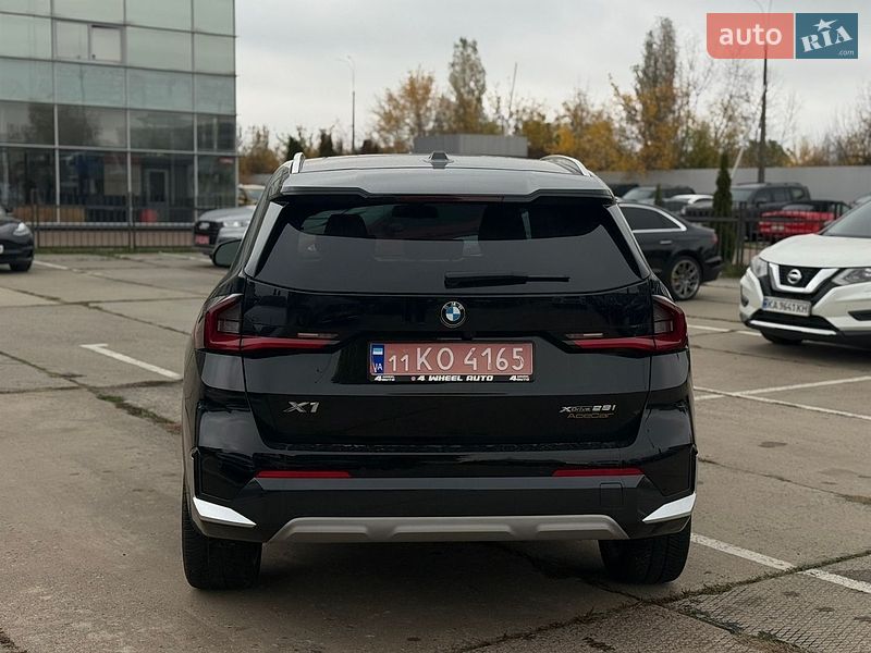 Внедорожник / Кроссовер BMW X1 2024 в Киеве