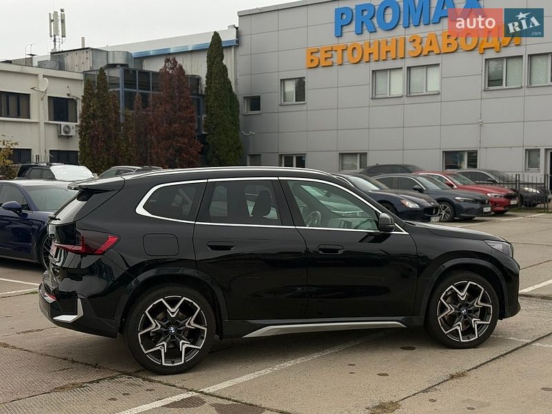 Внедорожник / Кроссовер BMW X1 2024 в Киеве