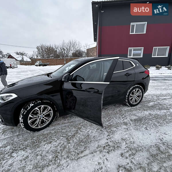 Внедорожник / Кроссовер BMW X2 2018 в Дубно