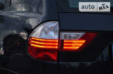 Позашляховик / Кросовер BMW X3 2009 в 