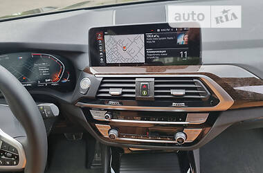 Позашляховик / Кросовер BMW X3 2021 в 