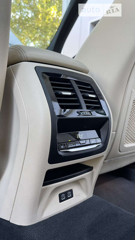 Внедорожник / Кроссовер BMW X3 2021 в Киеве