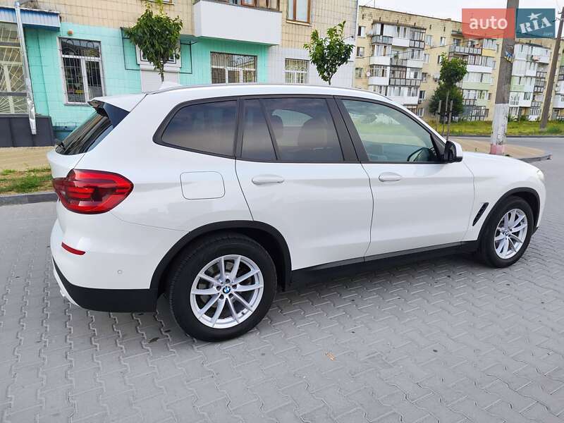 Внедорожник / Кроссовер BMW X3 2018 в Звягеле