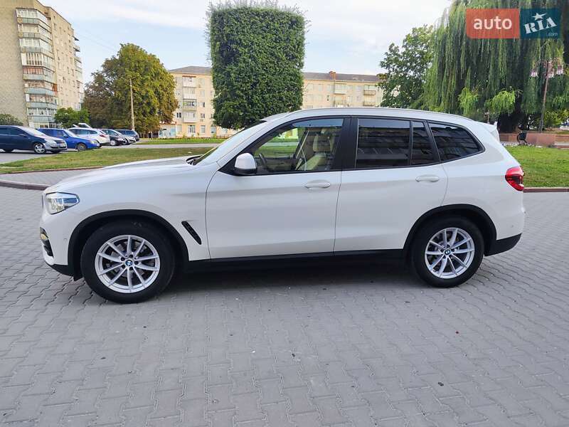 Внедорожник / Кроссовер BMW X3 2018 в Звягеле
