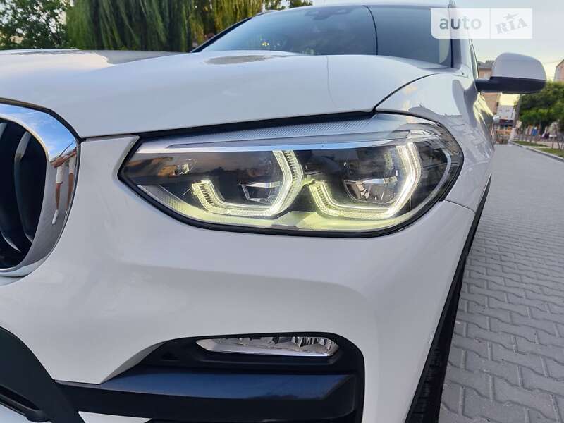 Внедорожник / Кроссовер BMW X3 2018 в Звягеле