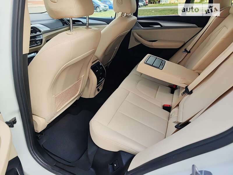 Внедорожник / Кроссовер BMW X3 2018 в Звягеле