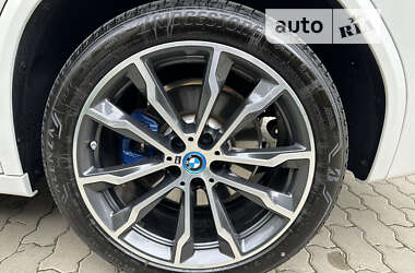 Позашляховик / Кросовер BMW X3 2021 в 