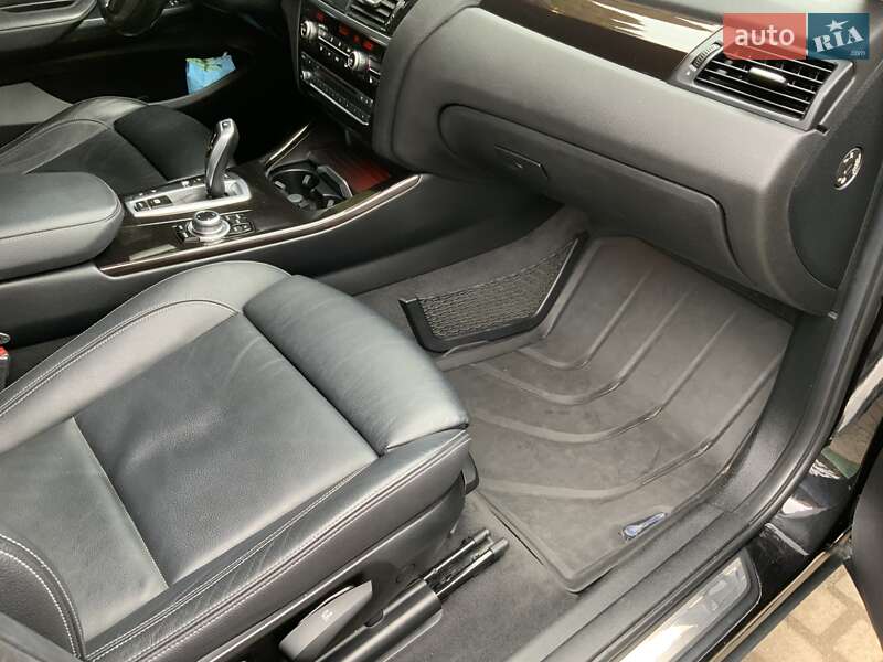 Внедорожник / Кроссовер BMW X3 2016 в Нововолынске