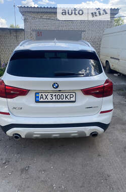 Внедорожник / Кроссовер BMW X3 2018 в 