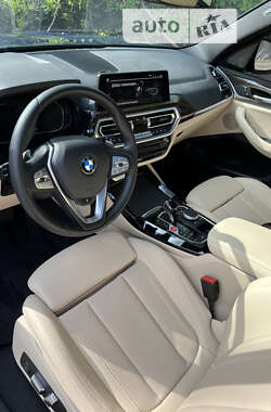 Внедорожник / Кроссовер BMW X3 2022 в 