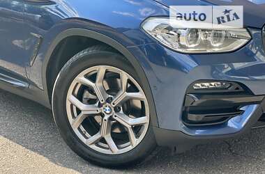 Позашляховик / Кросовер BMW X3 2019 в 