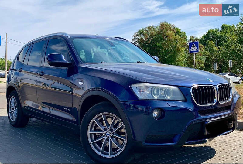 Позашляховик / Кросовер BMW X3 2011 в 