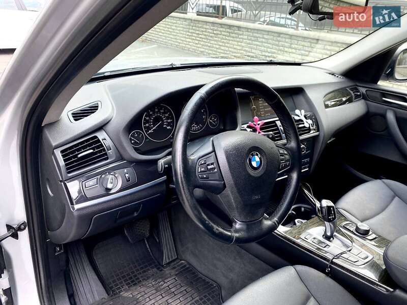 Внедорожник / Кроссовер BMW X3 2014 в Киеве