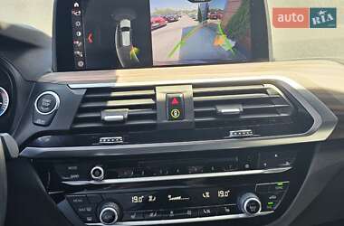 Внедорожник / Кроссовер BMW X3 2019 в 
