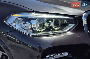 Внедорожник / Кроссовер BMW X3 2019 в 