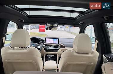 Позашляховик / Кросовер BMW X3 2021 в 