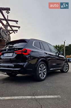 Позашляховик / Кросовер BMW X3 2018 в 