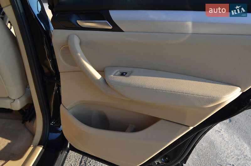 Внедорожник / Кроссовер BMW X3 2013 в Киеве