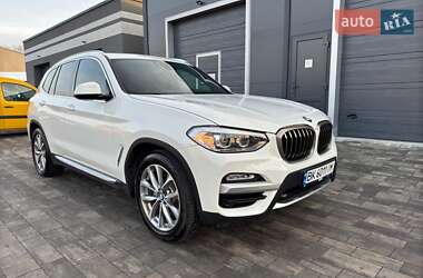 Внедорожник / Кроссовер BMW X3 2019 в 