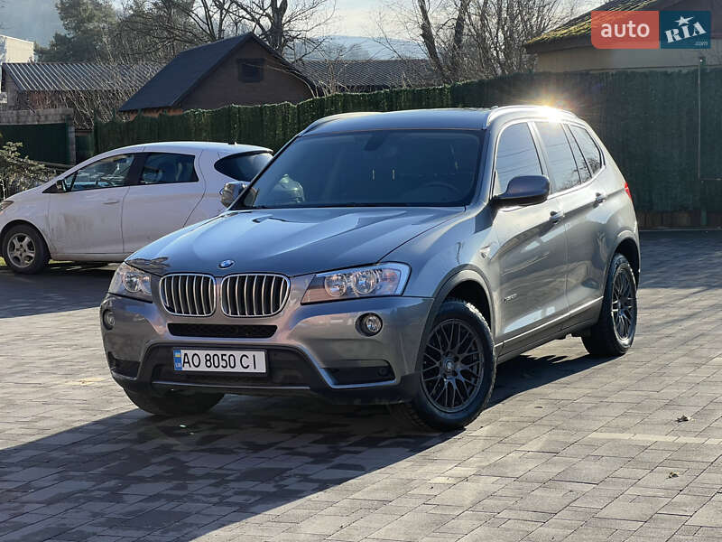 Позашляховик / Кросовер BMW X3 2013 в Сваляві