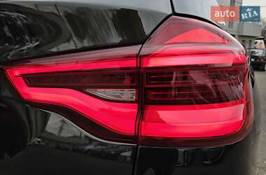 Внедорожник / Кроссовер BMW X3 2018 в 