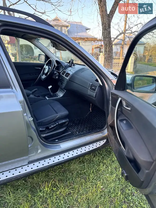 Внедорожник / Кроссовер BMW X3 2005 в 