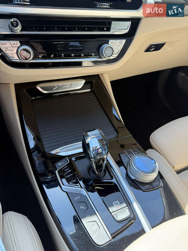 Внедорожник / Кроссовер BMW X3 2020 в Киеве
